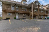 King Suite Condo - Golf Course View! - بوتيك