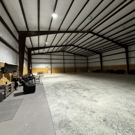 FISHERMAN’S PARADISE - indoor heated & cool parking for trucks and boats