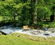 Quaint, peaceful, & creekside!  Alarka Peaceful Creek Cabin - Bryson City - 2-Star