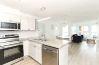 2 Bed + DEN 2 Bath Downtown Kelowna - 4 estrellas