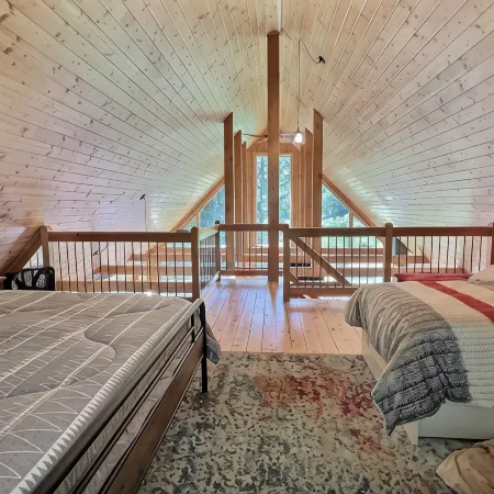 The Pines on Maples~ Hot Tub ~ Fire Pit & Indoor Fireplace - Game Room