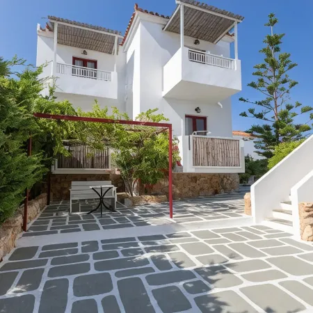 Laza Beach Hotels in Angistri
