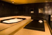 Tout Motel (Adults Only) - 2-Star
