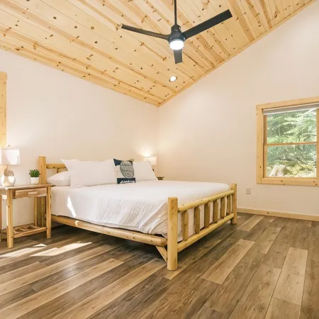 Brand NEW Build! Five Master Suites~Bunk Room~INDOOR POOL, Game ROOM & Hot Tub!