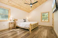 Brand NEW Build! Five Master Suites~Bunk Room~INDOOR POOL, Game ROOM & Hot Tub! - balcony