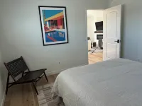 "The Best" Jacuzzi View Private Luxury Guest Cottage-Better Than a Room or Suite - WiFi