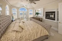 Luxury Multi-Level Oceanfront- Salt Water Pool- Heated Option &Spa, Pet Friendly - Jacuzzi