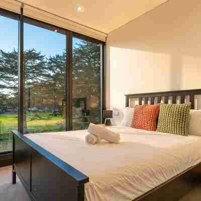 North Ryde 2BR + Study | Metro, Parking, Pool Rooms