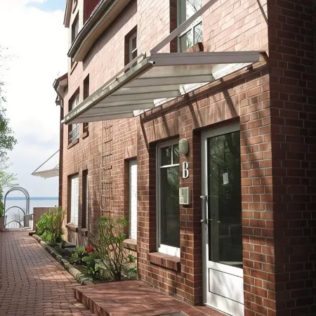 sunny 2 rooms apartment with balcony and a view to the Salzhaff