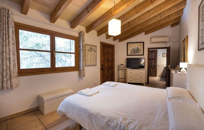 Ca S'Escultor, Fabulous Rustic Villa With Unique Views