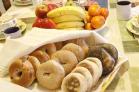 The Coolidge Corner Guest House: A Brookline Bed and Breakfast - breakfast