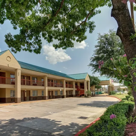Motel 6 Arlington, TX