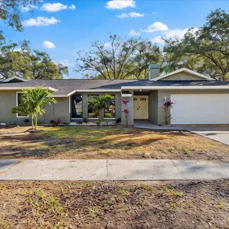 Heated Saltwater Pool & Spa l Family Friendly l Near Beaches & Clearwater
