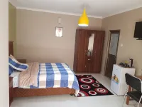 Ticheze Lodge and Car Hire - 3 звезды