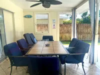 Heated pool, walk/bike to beach, kid & pet friendly - 4-Star