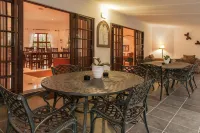 Rivendell Bed and Breakfast Hotel di Pinetown
