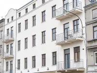 Book Apart Fabryczna Hotels near Palm House