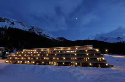 Nira Alpina Hotel a 