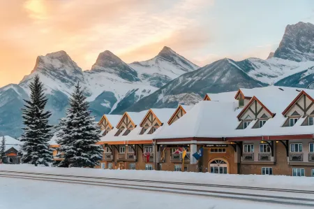 Canmore Inn & Suites