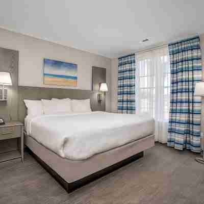 Lighthouse Suites - Best Western Signature Collection Rooms