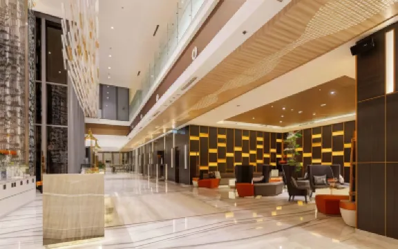 Vertu Harmoni Jakarta Hotel dekat Gereja Katedral Santa Perawan Maria Diangkat ke Surga Jakarta