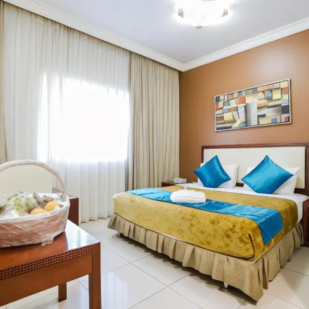 Crystal Plaza Hotel Отели рядом с достопримечательностью «Centeral Souq»