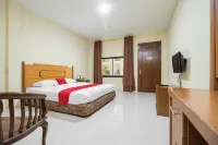RedDoorz @ Jalan Lintas Sumatera Lahat فنادق في Lahat