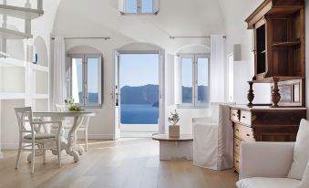 Katikies Villa Santorini - the Leading Hotels of the World