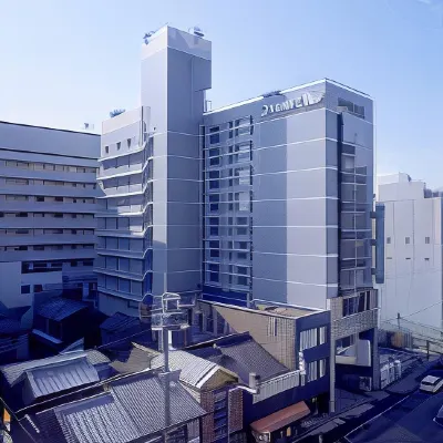 Smile Hotel Kyoto Shijo Hotel dekat Stasiun Kereta Karasuma