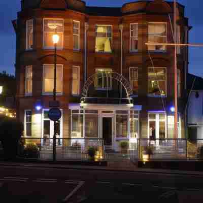 The Seaview Hotel and Restaurant Hotel Exterior