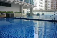 Thompson Suites BGC (One Uptown Residences)