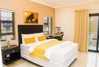 Heavenly Boutique Guesthouse Отели в г. Альбертон