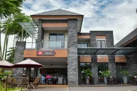 Villa & Resort Vimala Hills Gadog Puncak A 3Br Hotels in Megamendung