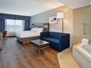 Holiday Inn Express & Suites Kingston Central