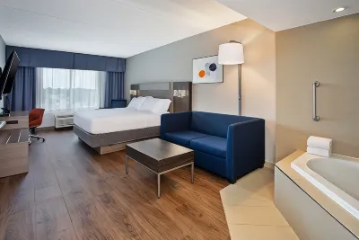 Holiday Inn Express & Suites Kingston Central