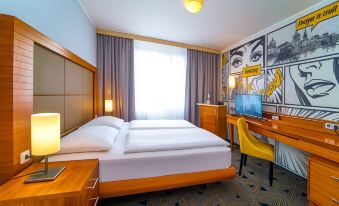 7. Hotel Un..