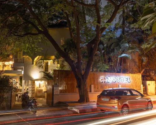 Zostel Bangalore- Indiranagar Hotels near RMZ إنفينيتي