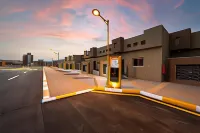 Mirada Gold Jizan - Chalets & Holiday Homes - parking