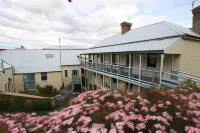 The Lodge on Elizabeth Boutique Hotel Hotel di West Hobart