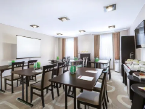 Hotel Picaro Żarska Wieś Południe A4 Kierunek Polska 茲戈熱萊茨縣酒店