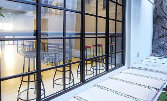 Livinn Hostel City Center Surabaya