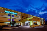 La Quinta Inn by Wyndham Detroit Southgate Hotels in Taylor