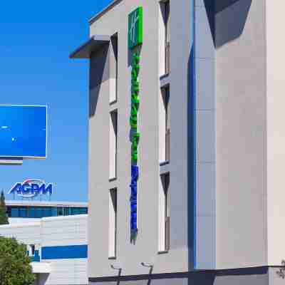 Holiday Inn Express Toulon - Est Hotel Exterior