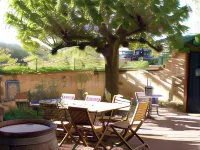 Les Portails Bleus Hotels in Lugny