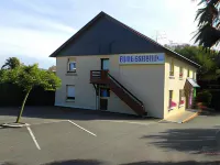 Hotel Restaurant le Bourgneuf Hotel di Morlaas