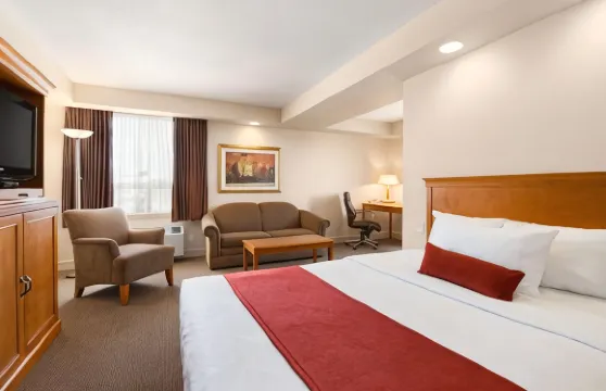 斯普魯斯格羅夫Travelodge by Wyndham酒店