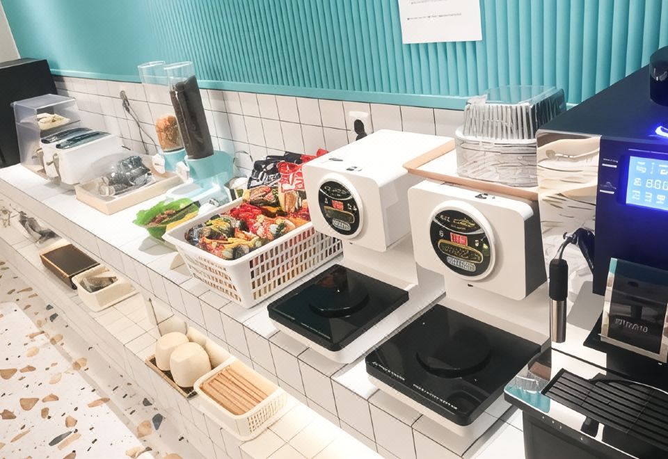 2월호텔 통영죽림점의 깔끔한 객실 내부