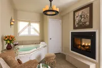The Yellow House on Plott Creek Hotels in Waynesville