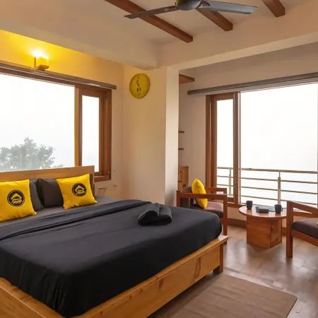 The Hosteller Mussoorie, Mall Road