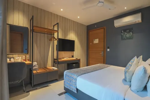 Hotel Bluestone Nehru Place by the Cosy Hotels Hotels in Delhi